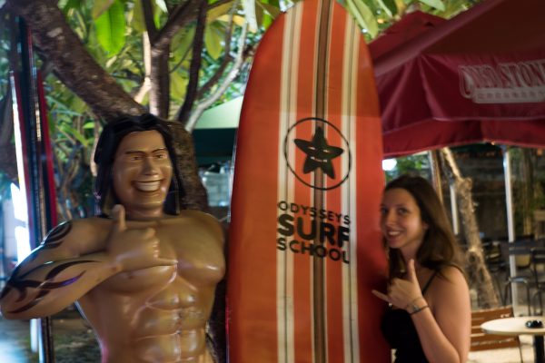 victoria avec statue surfeur